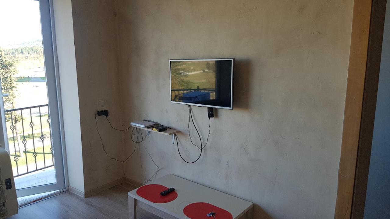 Check In Imereti クタイシ エクステリア 写真